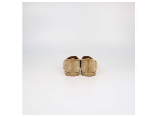 Mocassini Chanel in camoscio tan con fodera in shearling e logo CC - vista 5