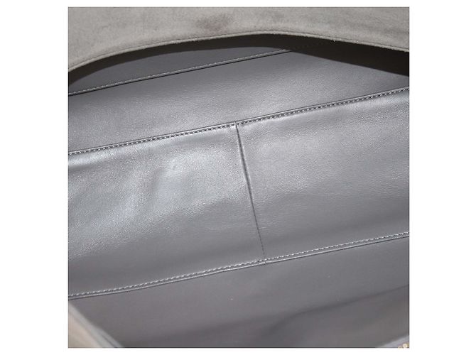Bolsa Chanel Souplissimo Maxi Flap em camurça matelassê cinza - vista 6