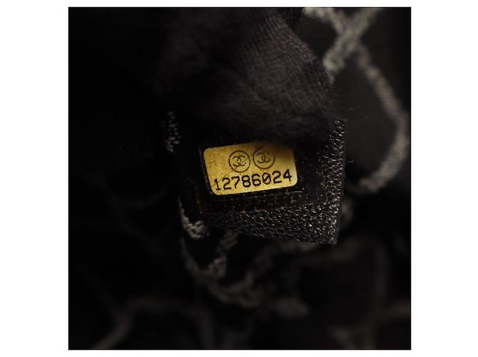 Chanel Essential Large Tote Bag - view 5