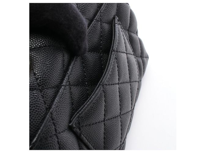 Borsa a mano Chanel Coco Handle XXS in nero - vista 6