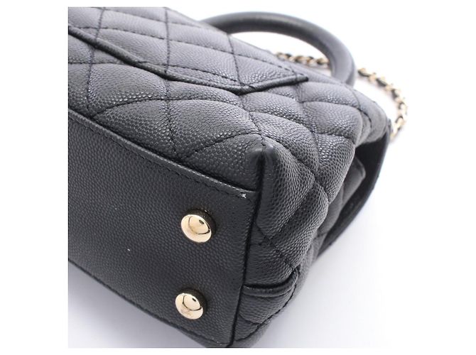 Borsa a mano Chanel Coco Handle XXS in nero - vista 8