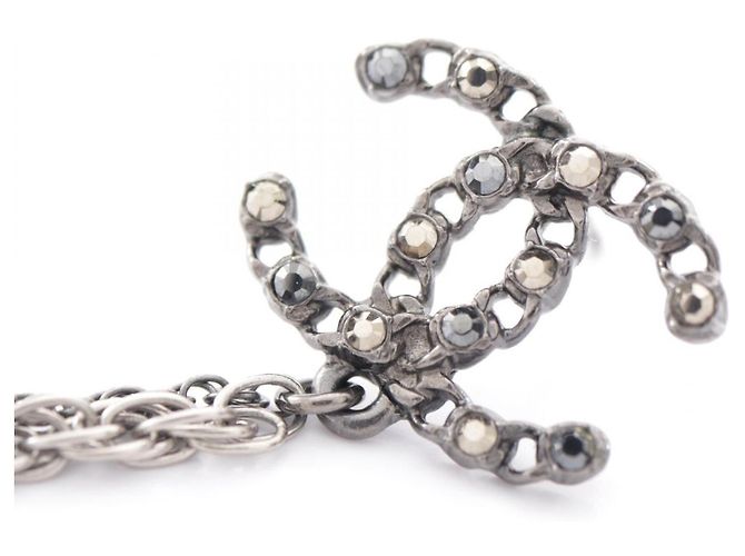 Boucles d'oreilles à chaîne Chanel Coco Mark - vue 4