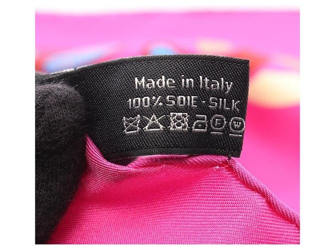 Foulard in seta Chanel Coco Mark con motivo a catena - vista 3