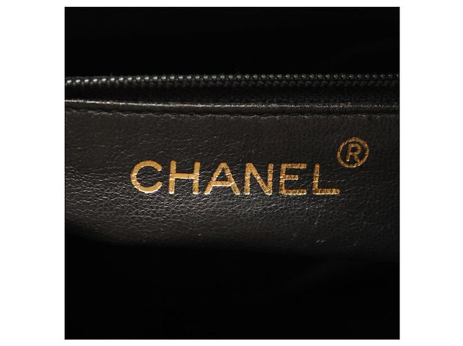 Timeless Bolsa de Ombro Chanel Diamond Stitch com Borla - vista 4