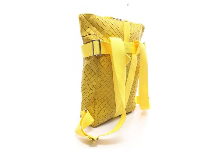 Sac à dos/Sac à main Bottega Veneta en caoutchouc jaune - vue 2