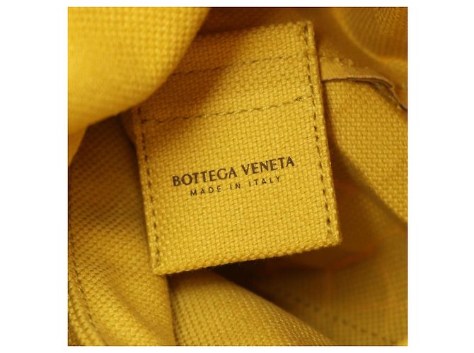 Sac à dos/Sac à main Bottega Veneta en caoutchouc jaune - vue 4