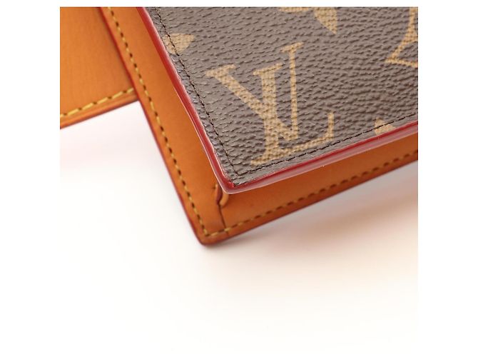 Louis Vuitton S-Lock Belt Pouch PM - view 9