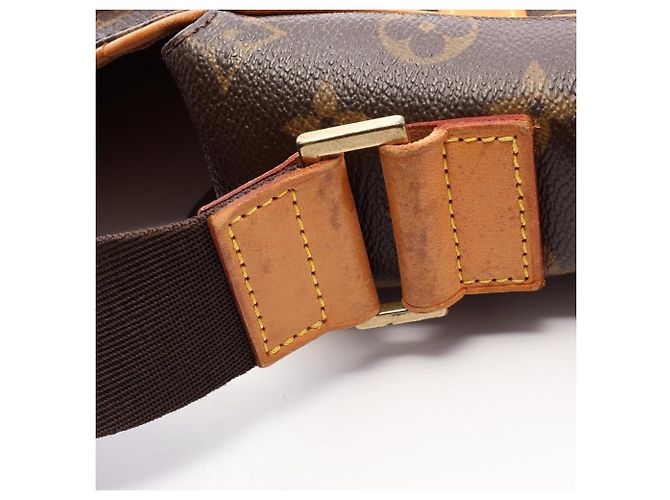 Sac à épaule Louis Vuitton Abesses - vue 12