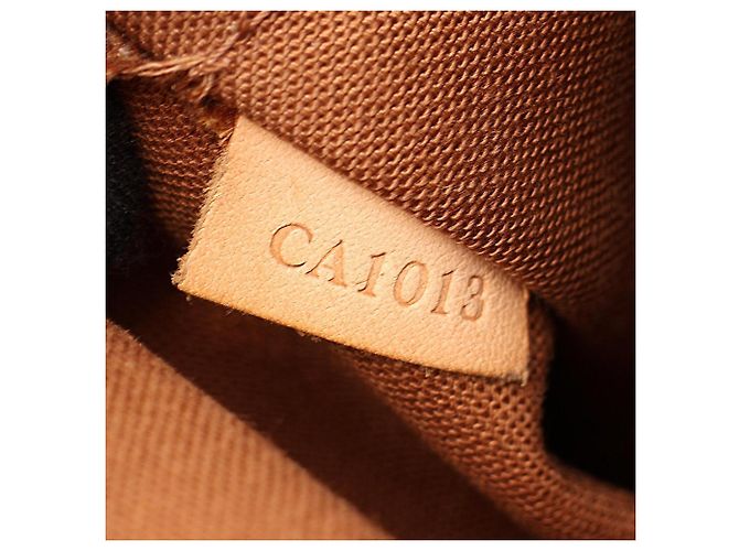 Sac à épaule Louis Vuitton Abesses - vue 5