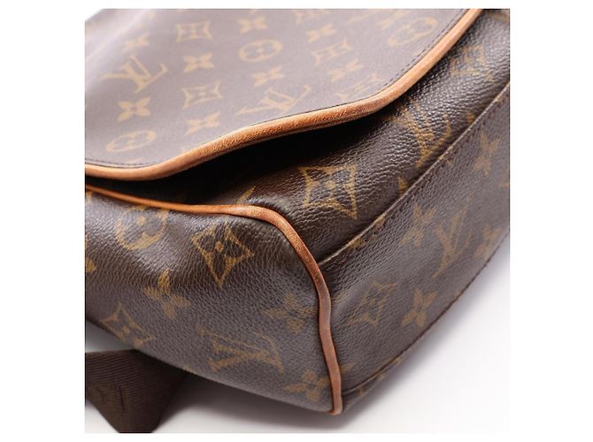 Sac à épaule Louis Vuitton Abesses - vue 8