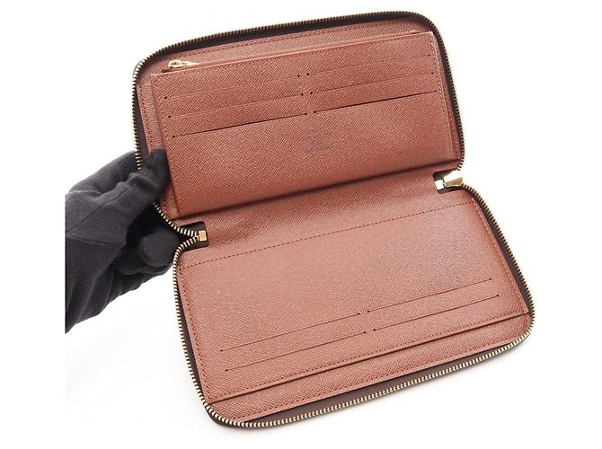 Louis Vuitton Zippy Organizer Long Wallet - view 3
