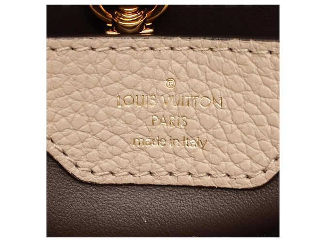 Bolsa 2-Way Louis Vuitton Capucines BB - vista 4