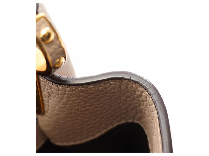 Bolsa 2-Way Louis Vuitton Capucines BB - vista 5