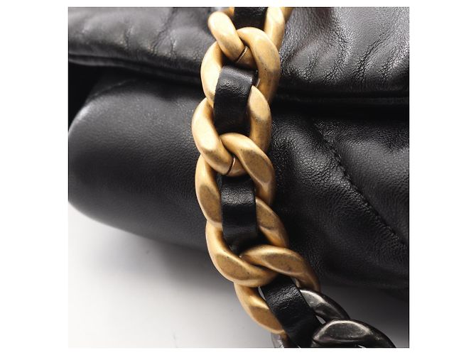 Chanel 19 Dixneuf Matelassé Handtasche - Ansicht 10