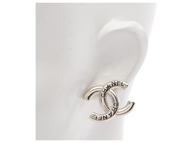 Pendientes Chanel B25C Coco Mark Logo chapados en oro - vista 4