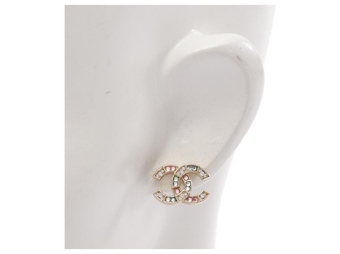 Brincos de botão Chanel C20A Coco Mark - vista 4