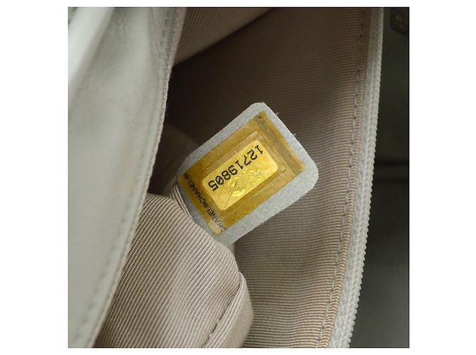 Chanel Camera Case Quilted Lambskin Medium - vista 5
