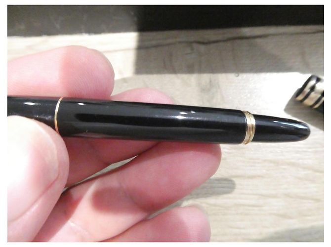 Montblanc Meisterstück Mozart Stylo Plume Noir et Or - vue 5