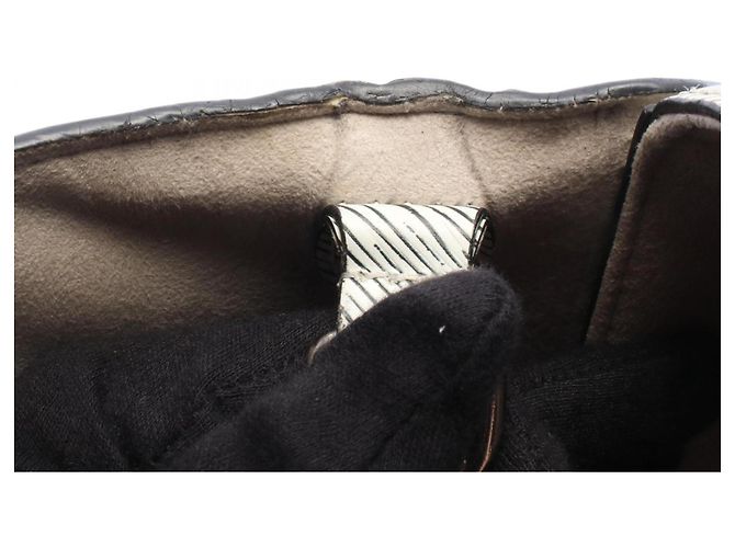 Louis Vuitton Twist MM Epi Denim Schultertasche - Ansicht 9