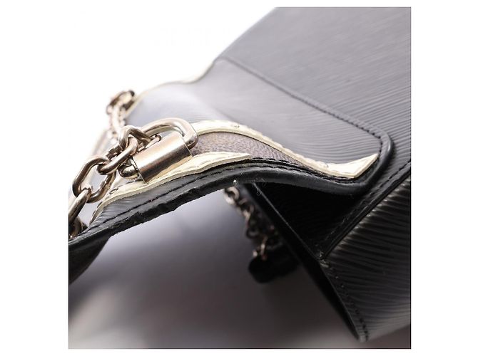 Borsa a tracolla Louis Vuitton Twist MM - vista 9