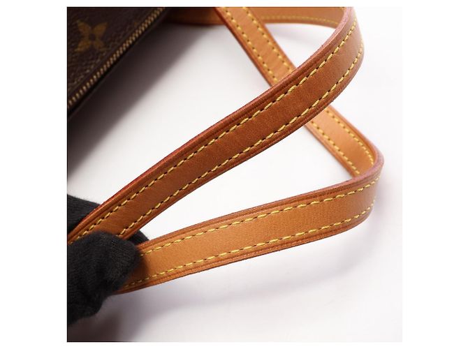 Bolsa de mão Louis Vuitton Papillon 30 - vista 11