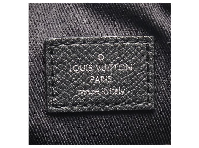 Marsupio Louis Vuitton Taigarama Noir - vista 4