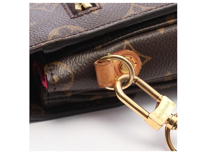 Sac à main Louis Vuitton Pochette Metis MM - vue 11