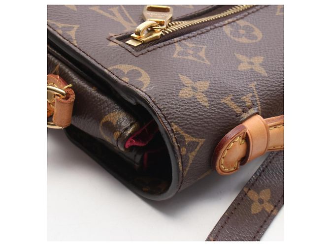 Sac à main Louis Vuitton Pochette Metis MM - vue 13