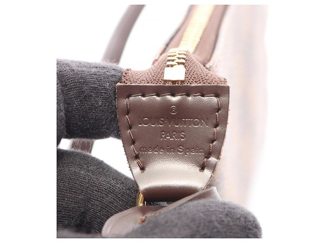 Louis Vuitton Pochette Accessoires Damier Ebene Handbag - vista 4
