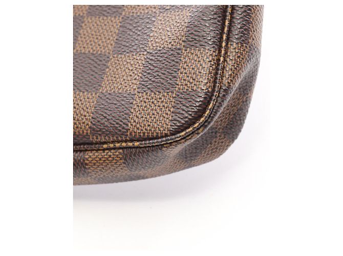 Louis Vuitton Pochette Accessoires Damier Ebene Handbag - vista 8