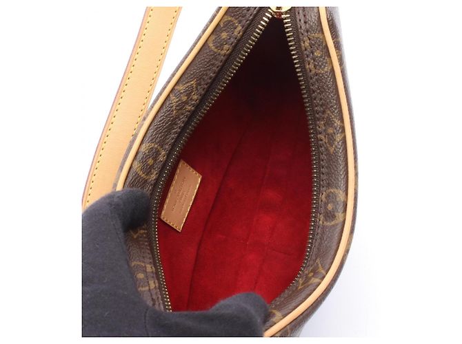 Borsa a tracolla Louis Vuitton Pochette Croissant Monogram - vista 3