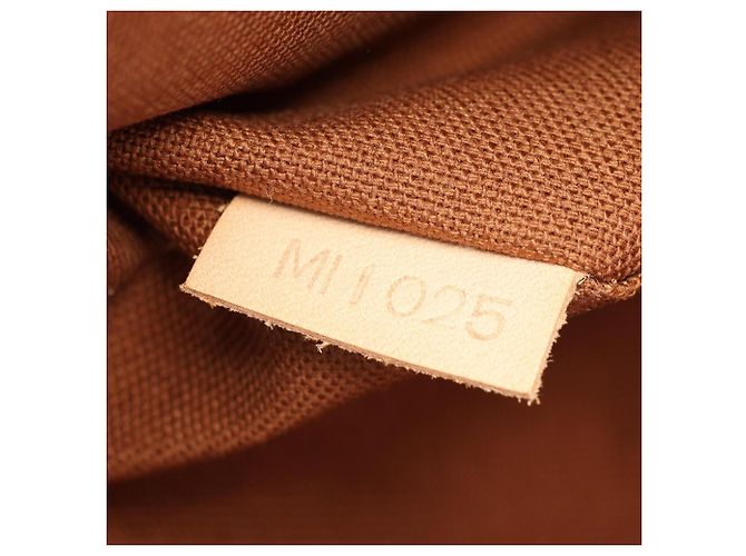 Louis Vuitton Pochette Bosphore Shoulder Bag - view 5