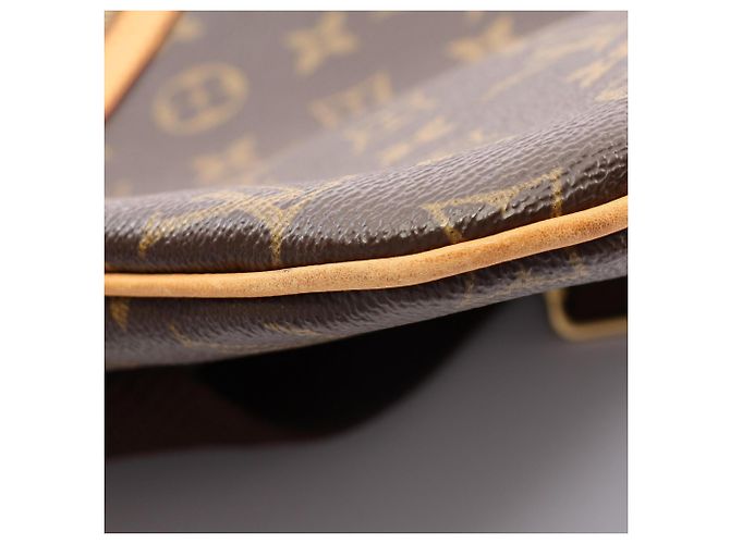 Louis Vuitton Pochette Bosphore Shoulder Bag - view 6