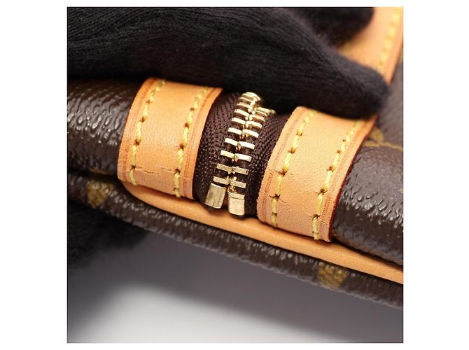 Louis Vuitton Pochette Bosphore Shoulder Bag - view 8