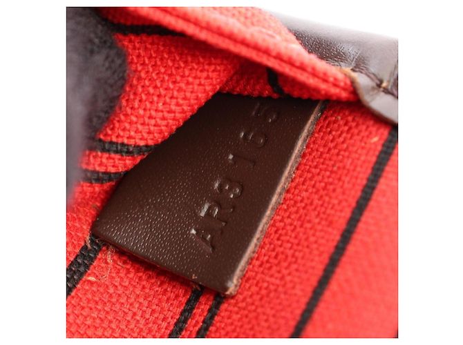 Louis Vuitton Neverfull MM Tote Bag - view 5