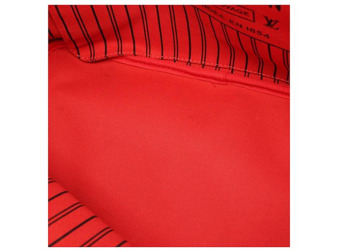 Louis Vuitton Neverfull MM Tote Bag - view 6