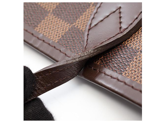 Louis Vuitton Neverfull MM Tote Bag - view 8