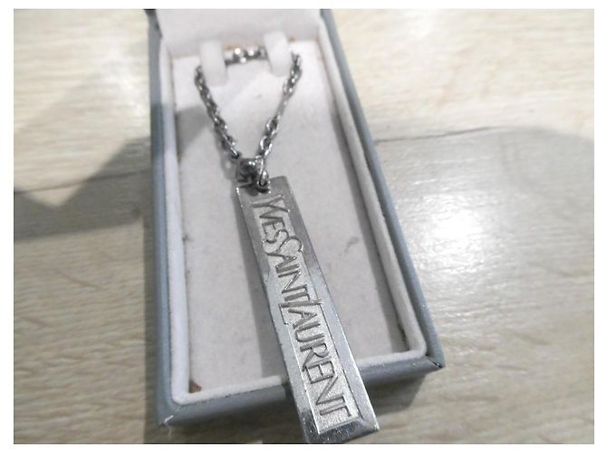 Colar Yves Saint Laurent Pendente Retangular Prata 925 - vista 3