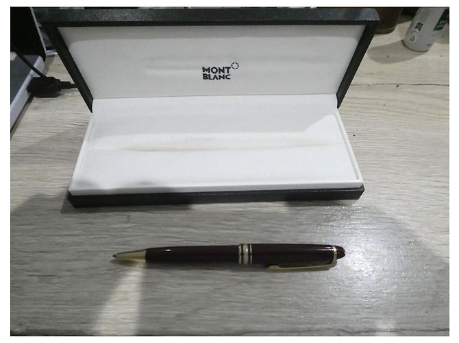 Montblanc Meisterstück Classique Stylo Bille Bordeaux et Or - vue 2