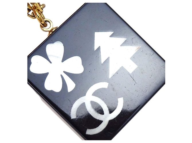 Pendente quadrato Chanel CC in resina con cristalli e metallo - vista 3