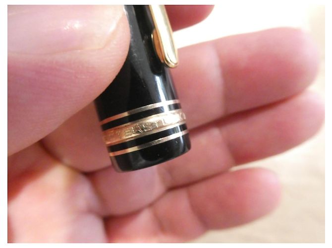 Montblanc Meisterstück 149 Stylo Plume Or et Noir - vue 5