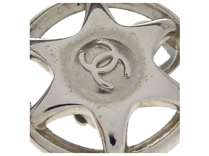 Chanel Vintage Cut-out CC Clip-On Metal - vista 3