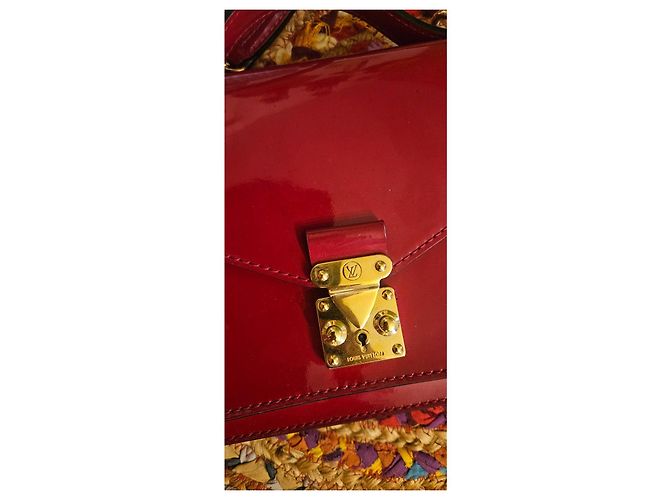 mala Louis Vuitton Monceau BB Vernis Vermelha - vista 3