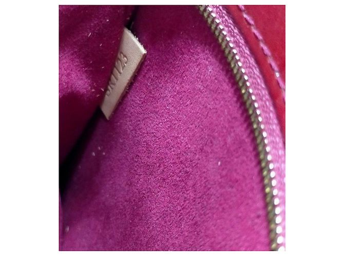 mala Louis Vuitton Monceau BB Vernis Vermelha - vista 9