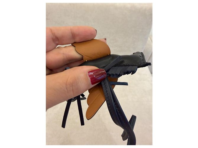 Hermès Pégase Charm in pelle Nero e Tan - vista 4
