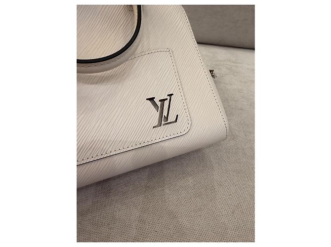 Louis Vuitton BB Marelle Borsa a mano in pelle grana bianca - vista 12