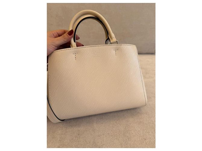 Louis Vuitton BB Marelle Borsa a mano in pelle grana bianca - vista 9