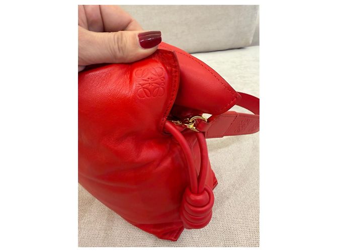Loewe Flamenco Mini Borsa Secchiello Pelle Rossa - vista 10