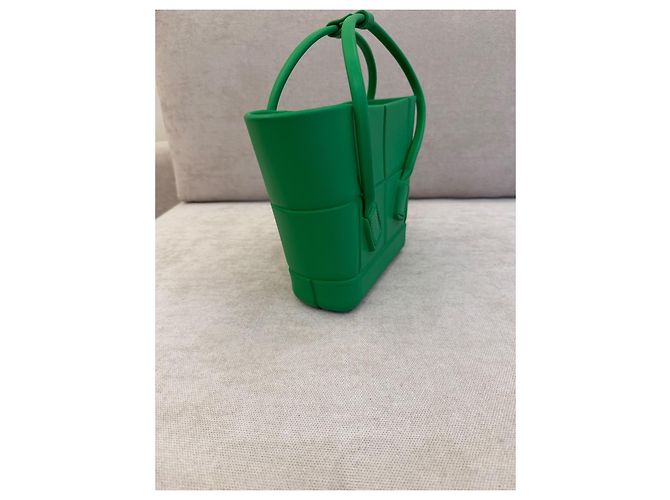 Bottega Veneta Cabat Borsa a Secchiello in Gomma Verde - vista 3