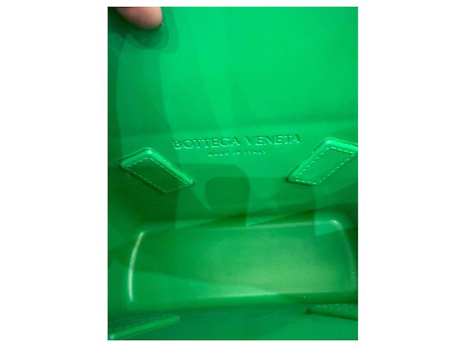 Bottega Veneta Cabat Borsa a Secchiello in Gomma Verde - vista 9
